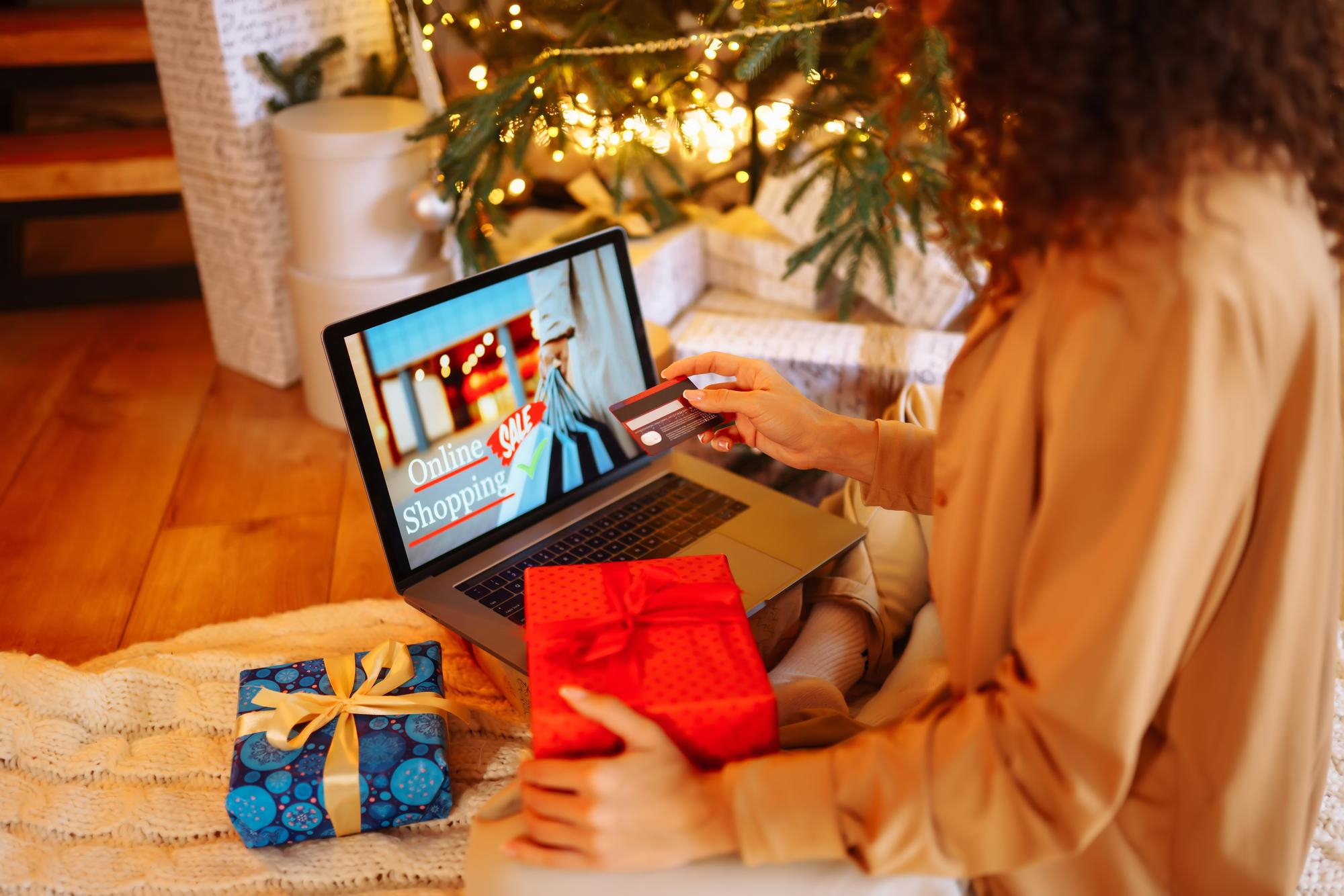 Online Shopping Christmas 2026